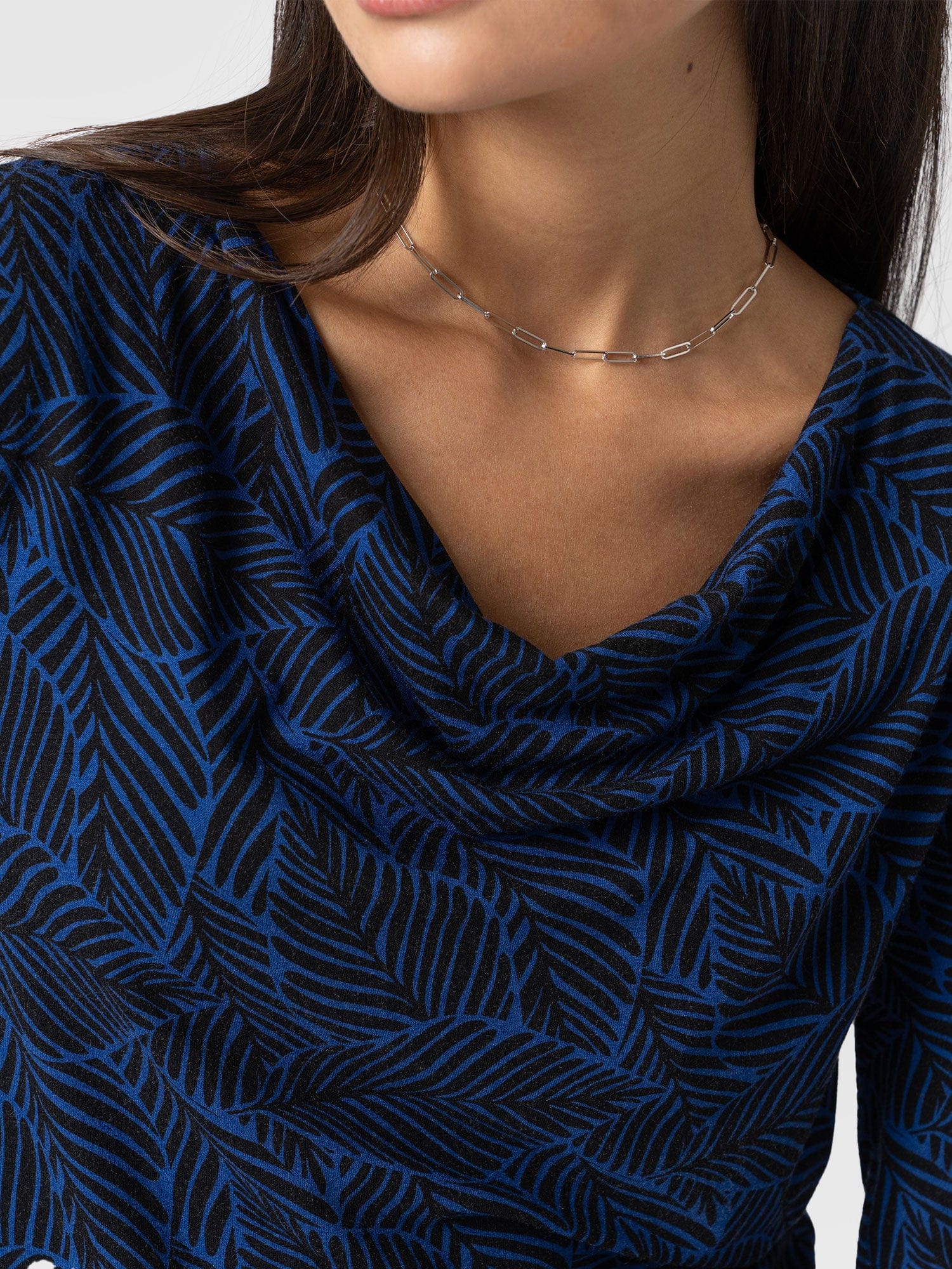 Cowl Neck Tee Long Sleeve Blue Leaf - Women's T-Shirts | Saint + Sofia® EU